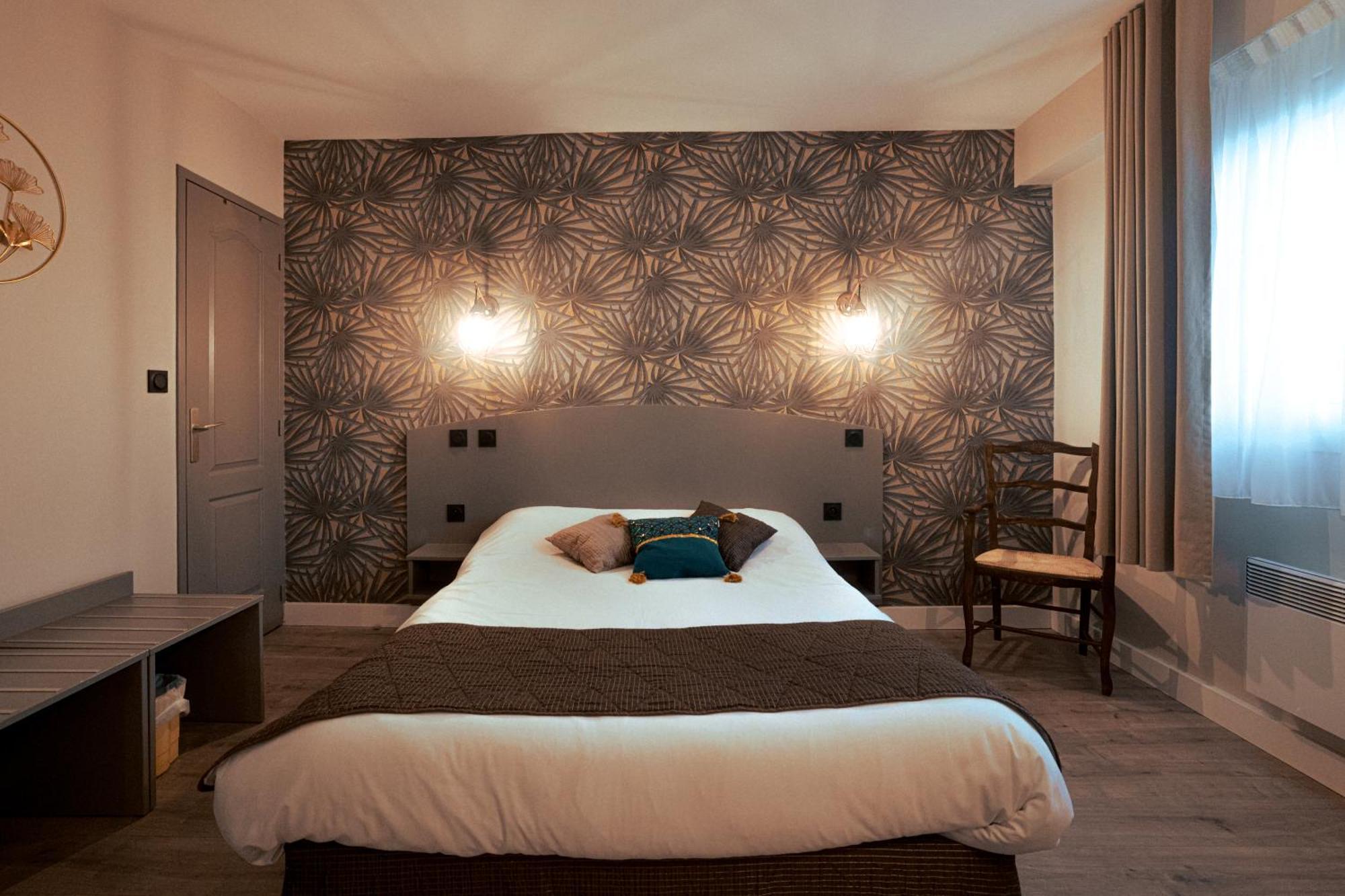 Logis Hotel - Auberge Du Pastel - Hotel 3 Etoiles Et Restaurant Nailloux Экстерьер фото